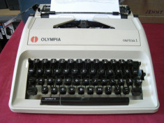 Masina de scris OLIMPIA CARINA 1 foto