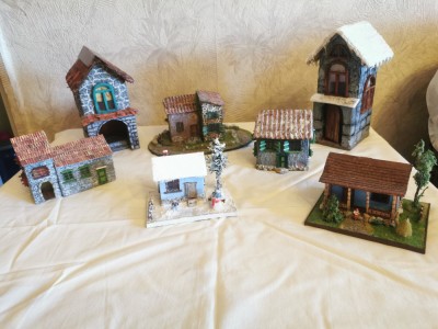 diorama casute decor rustic case traditionale romania italia bodega carciuma medievala, macheta cetate sau proiect scolar foto