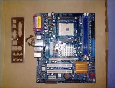 Placa de baza Asrock K8NF4G-SATA2 socket 754 foto
