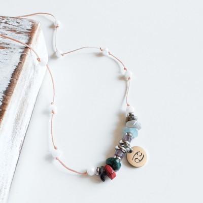 Colier la baza gatului cu cristale zodia rac foto