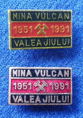Insigna minerit Mina VULCAN - Valea Jiului x 2 variante Alama si Aluminiu foto