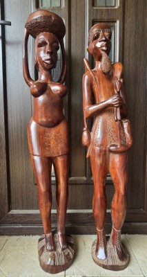 Pereche de statuete unicat sculptate hand made din lemn abanos, 1 m inaltime fiecare, fara niciu defect! foto