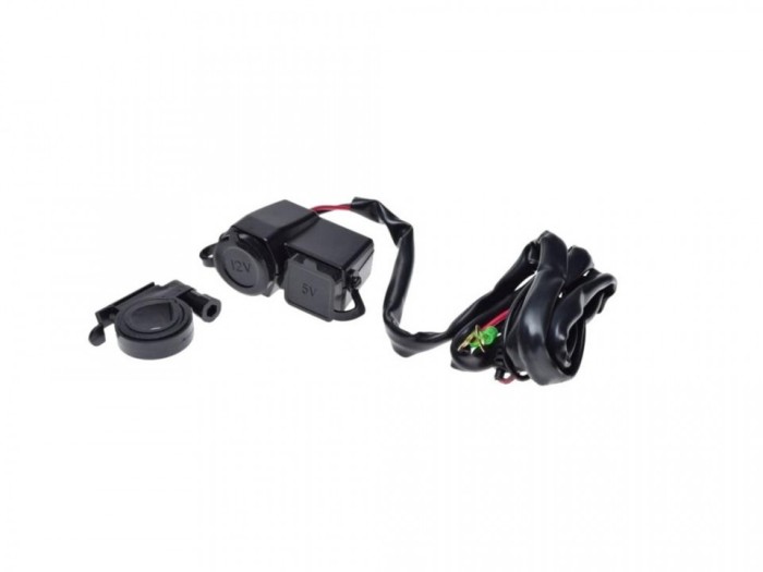 Priza moto alimentare 12V si USB