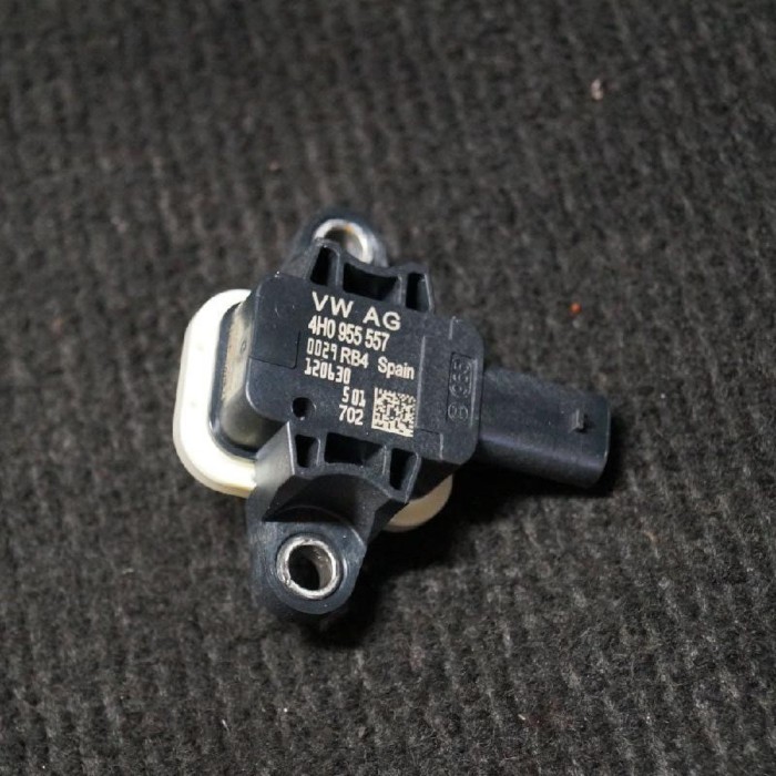 Senzor de impact st&acirc;nga față AUDI A6 4G2, C7, 4GC 2012 OEM: 4H0955557 | 2134922