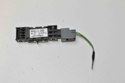 Senzor de impact dreapta față CHRYSLER 300 C LX 2007 OEM: 04671779AC | 2532444 foto