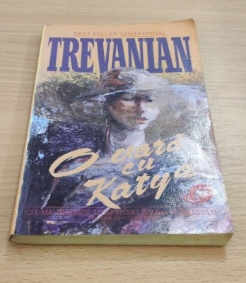Trevanian - O vară cu Katya foto
