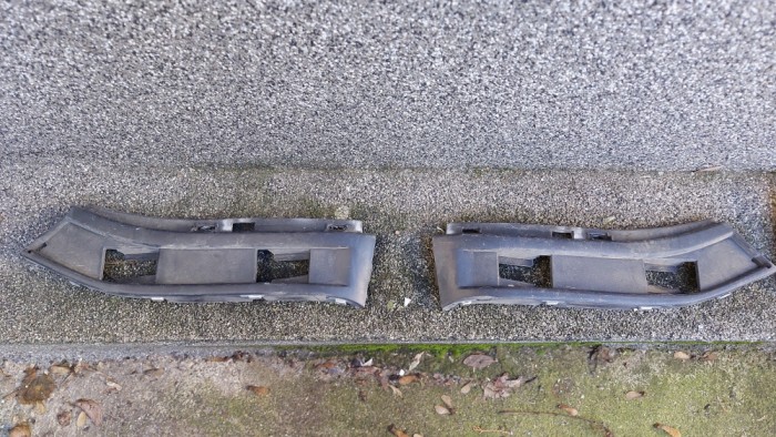 Suporți st&acirc;nga+dreapta bară față VW Polo 9N
