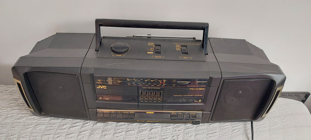 RADIOCASETOFON JVC PC W150 MADE IN JAPAN , FUNCTIONEAZA . | Okazii.ro