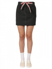 Fusta dama THOM BROWNE SHORT SKIRT WITH TRICOLOUR BELT FGC783A 00473025 foto