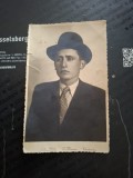 Fotografie barbat
