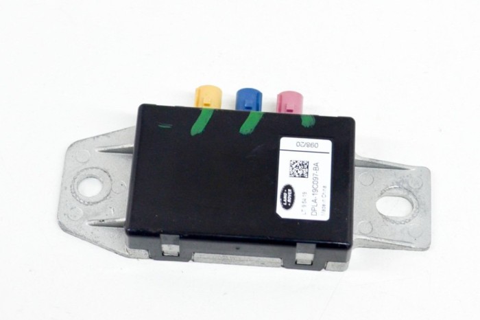 Amplificator de antena JAGUAR F-PACE X761 2020 OEM: DPLA-19C097-BA 14038903