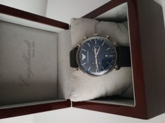 Vand ceas EMPORIO ARMANI, barbatesc, stare foarte buna, original, superb, se ofera si o cutie cadou!! EDITIE LIMITATA!!