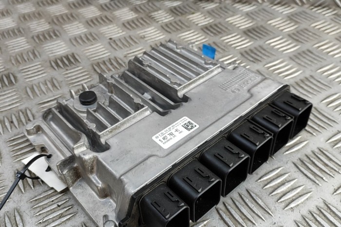 Unitate de control motor BMW 3 G20, G28 2022 OEM: 5A57782 31198838