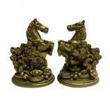 Cai aurii din rasina 2/set 7,5 cm