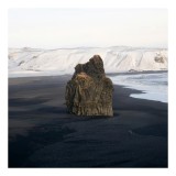 Tablou Canvas, "Colosul st&acirc;ncos de pe țărm &icirc;nghețat", St&acirc;ncă, Plajă, Zăpadă, Liniște, Natură, Contrast, Singurătate, Mare, Peisaj, Frumusețe, 26 x 39