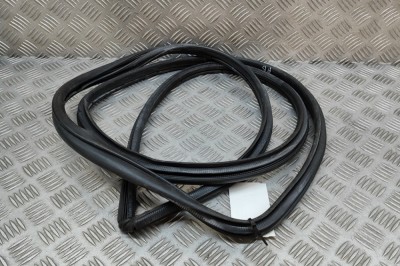 Garnitura ușă dreapta față TOYOTA PRIUS PLUS _W4_ 2019 OEM: 67861-47040 | 30555762 foto