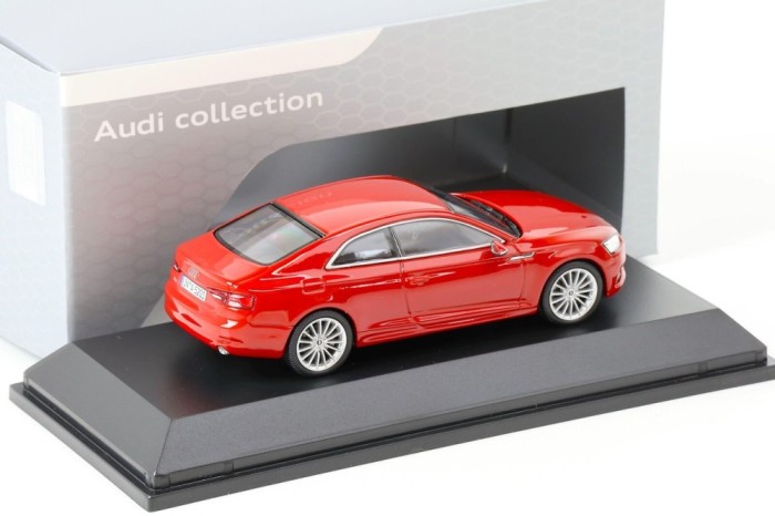 Macheta 1/43 2017 Audi A5 Coupe, tango red Spark