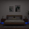 VidaXL Noptiere montate pe perete cu lumini LED, 2 buc., stejar maro 836825