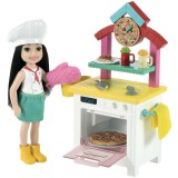 Cumpara ieftin Papusa Barbie Club Chelsea pizza chef, cu bucatarie si cuptor