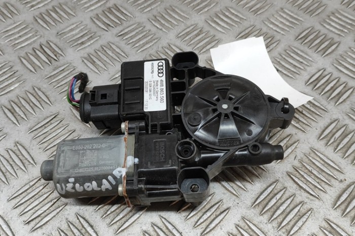 Motor trapa AUDI Q8 4MN 2021 OEM: 4M8863560,S006096001C,E850202202C,0130822722,E850202122 | 28799180