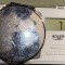 ,,IUBESTE-MA CU FOC&quot; OGLINDA DE BUZUNAR GRAVATA/ per.COMUNISM/OTEL-NICKEL 71,5 g