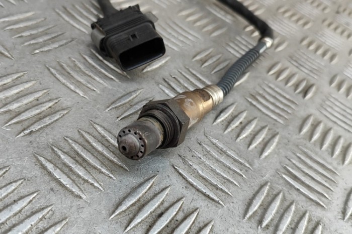 Sonda lambda BMW 3 F30, F80 2015 OEM: 7848483,0258027090 | 31455025
