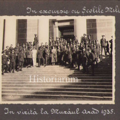 HST P2/522 Poză 1935 Școlile Militare în vizită la Muzeul Arad