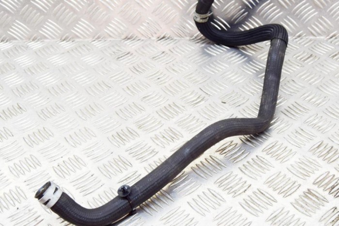 Furtun de lichid de răcire TESLA MODEL S 2017 OEM: 1067864-00-B 11818618