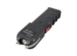 Cumpara ieftin Electrosoc multifunctional autoaparare 150000 W cu lanterna incorporata