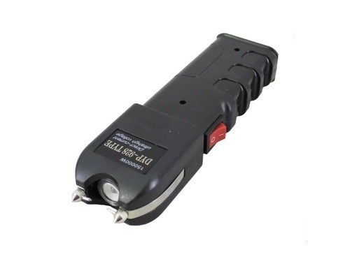 Electrosoc multifunctional autoaparare 150000 W cu lanterna incorporata