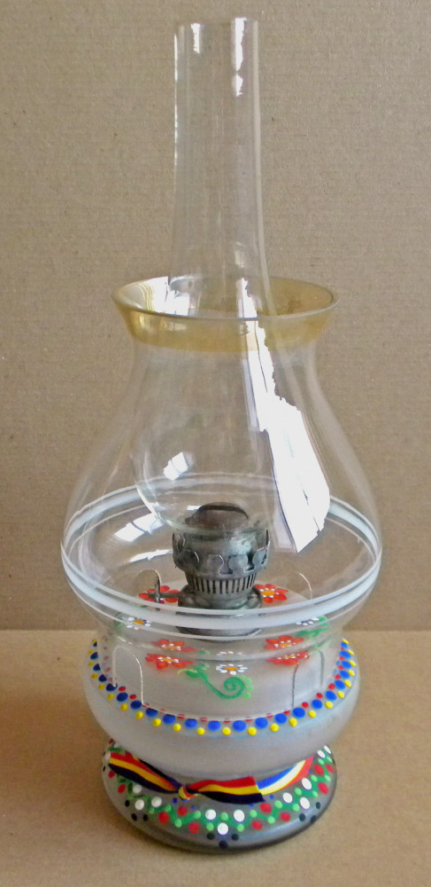 Lampa vintage pe gaz cu sticla + abajur, pictata manual, model deosebit,  Lampi | Okazii.ro