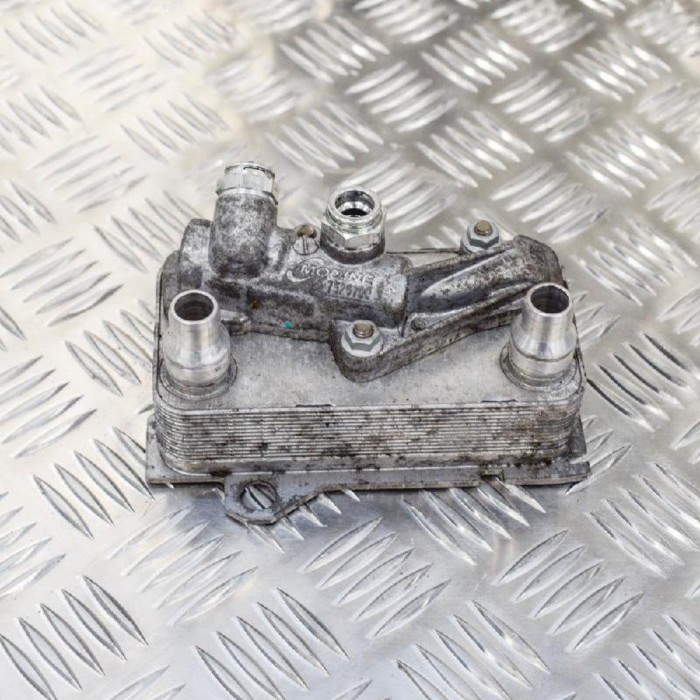 Răcitor de ulei MERCEDES-BENZ C W205 2016 OEM: A099500250082337656 | 3832295