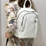 Rucsac damă elegant de tip Ghiozdan MARIA C. ITALY, Piele ecologica: ideal pentru școală, facultate, călătorii, Alb, Crem