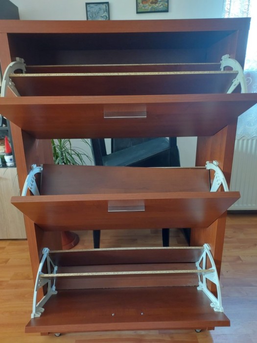 Dulap-etajeră pentru &icirc;ncalțăminte