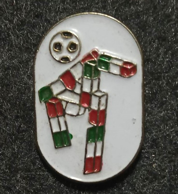 Insigna pin - 1990 FIFA World Cup Football Soccer ITALY MASCOT foto