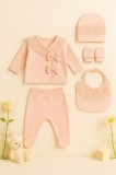 Set 5 piese pentru bebelusi fetite &ndash; costumas roz cu dantela, fundite si