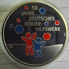 (A93) MONEDA DIN ARGINT GERMANIA - 20 EURO 2022, LIT. D, COLOR, 50 ANI DEUTCHES KINDERHILFSWERK, STARE PROOF