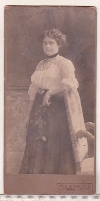 bnk foto - Portret de femeie - inceput sec XX foto