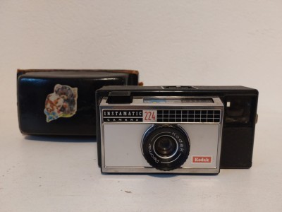 * Aparat foto vintage Kodak Instamatic 224 Viewfinder Camera, cu husa originala, functional, stare buna foto