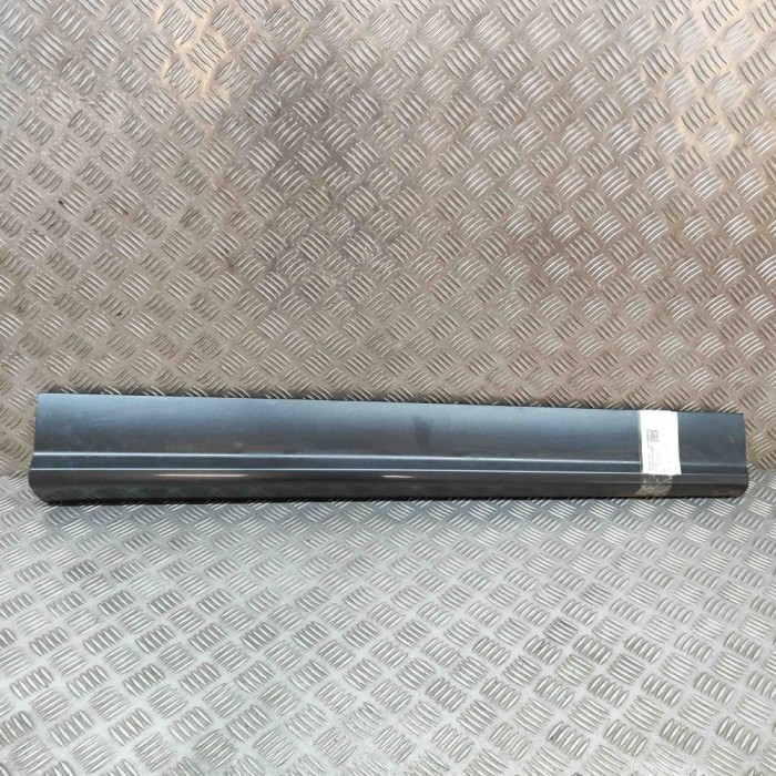 Bandou inferior ușă dreapta față AUDI Q5 FY 2017 OEM: 80A853960B