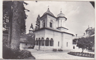 bnk cp Sinaia - Biserica veche a manastirii - uzata foto