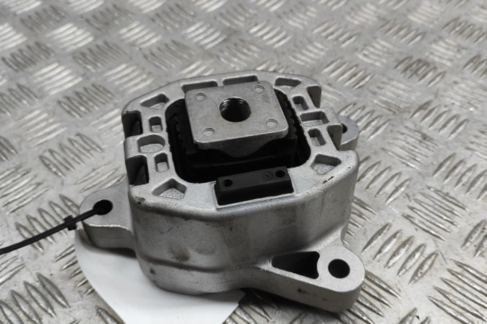 Suport motor st&acirc;nga BMW iX1 U11 BEV 2024 OEM: 8871445 | 28227664