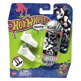 Set mini placa skateboard cu pantofi, Hot Wheels, HGT49