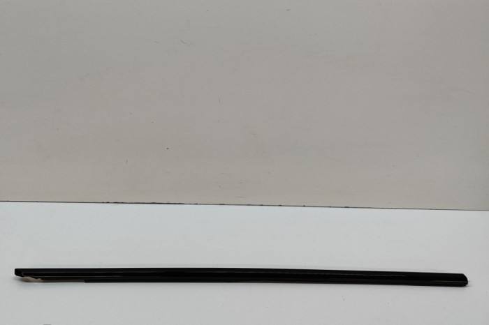 Chedar geam ușă dreapta față AUDI E-TRON GT 2023 OEM: 4J3837476C 31453529