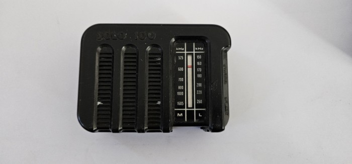 RADIO SOLO 100 , TEHNOTON , NU FUNCTIONEAZA .