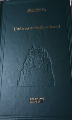 UNDE SE AVANTA VULTURIi (ADEVARUL) foto