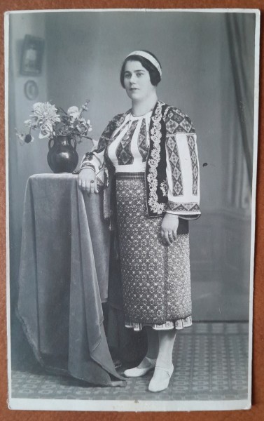 fotografie tip carte postala, perioada interbelica