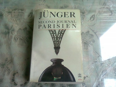 SECOND JOURNAL PARISIEN - JUNGER foto