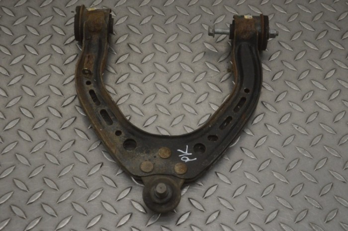 Braț superior st&acirc;nga față TESLA MODEL S 2016 OEM: 1043965-00-A 23066612