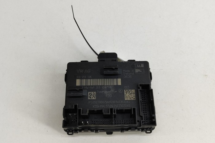 Modul de control ușă dreapta față SKODA SKODA ENYAQ iV SUV 5AC, 5AZ 2022 OEM: 1EB959596 26723657